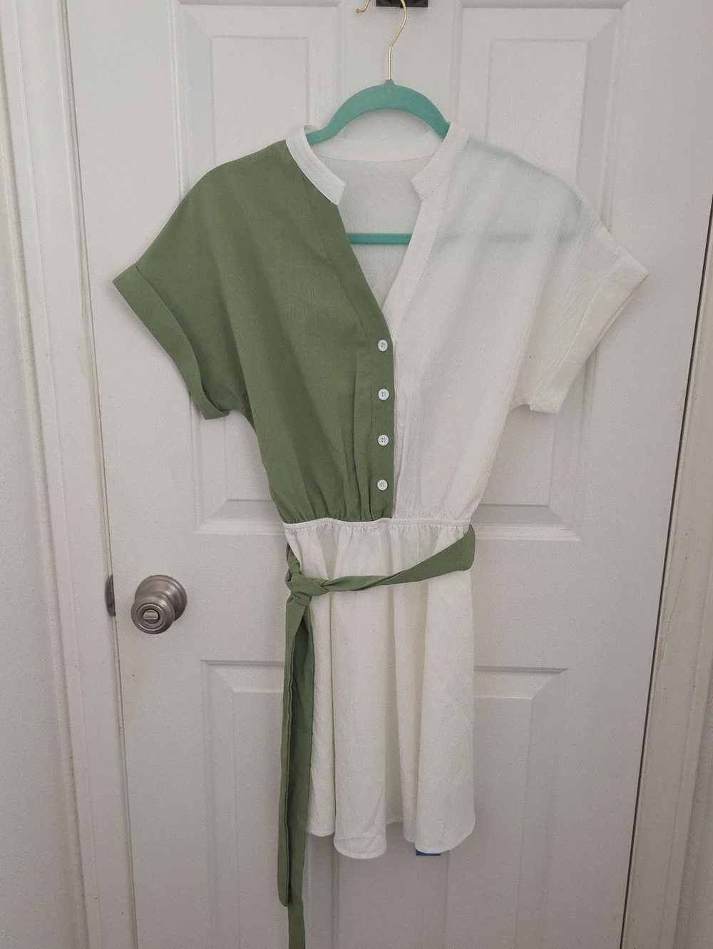 Cupshe Green and White Colorblock Tie-Waist Dress